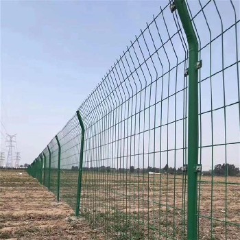 雙邊絲護(hù)欄網(wǎng)的應(yīng)用與優(yōu)勢(shì)